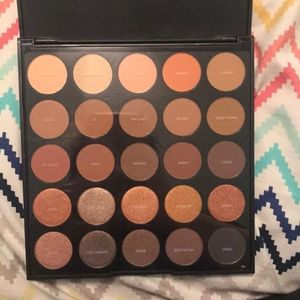 LOWEST OFFER NEVER BEEN USED MORPHE 25A palette